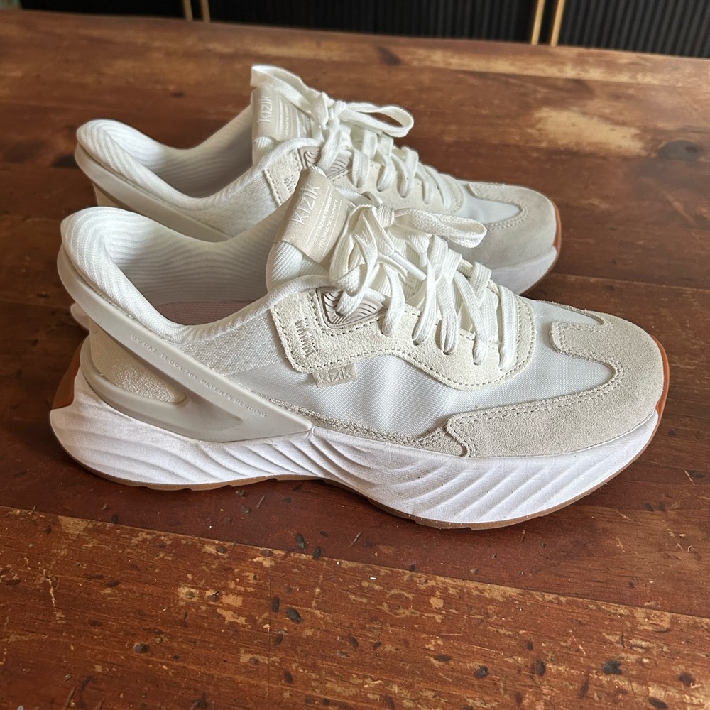 White Athletic Shoes with Chunky Midsole and Mesh Panels